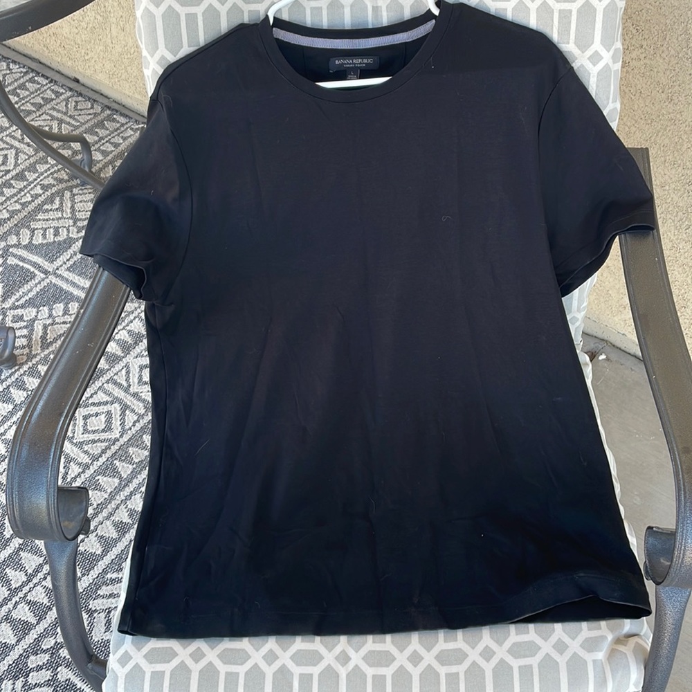 Banana Republic Luxury Touch black t shirt Large like new.  Casual mens wear.